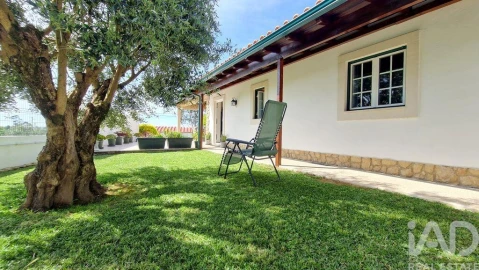 Moradia T4 para Venda em Pedreiras