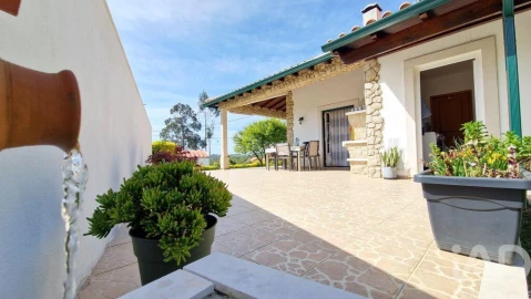 Moradia T4 para Venda em Pedreiras