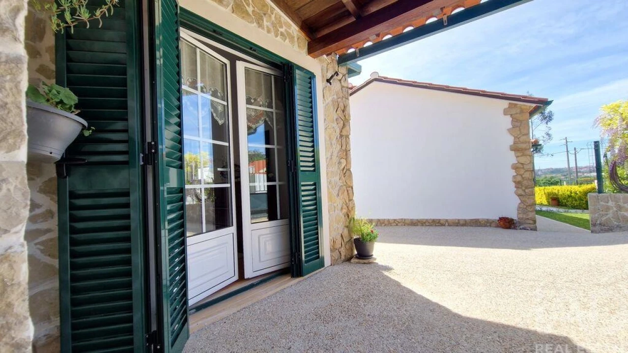 Moradia T4 para Venda em Pedreiras Foto 30