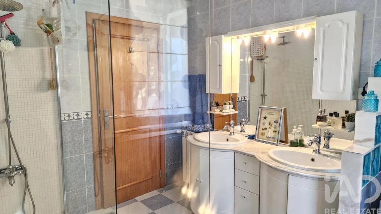 Moradia T4 para Venda em Pedreiras Foto 22