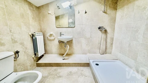 Moradia T6 para Venda em Carvalhais e Candal