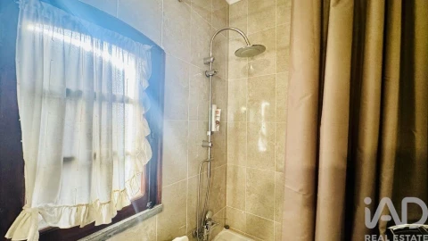 Moradia T6 para Venda em Carvalhais e Candal