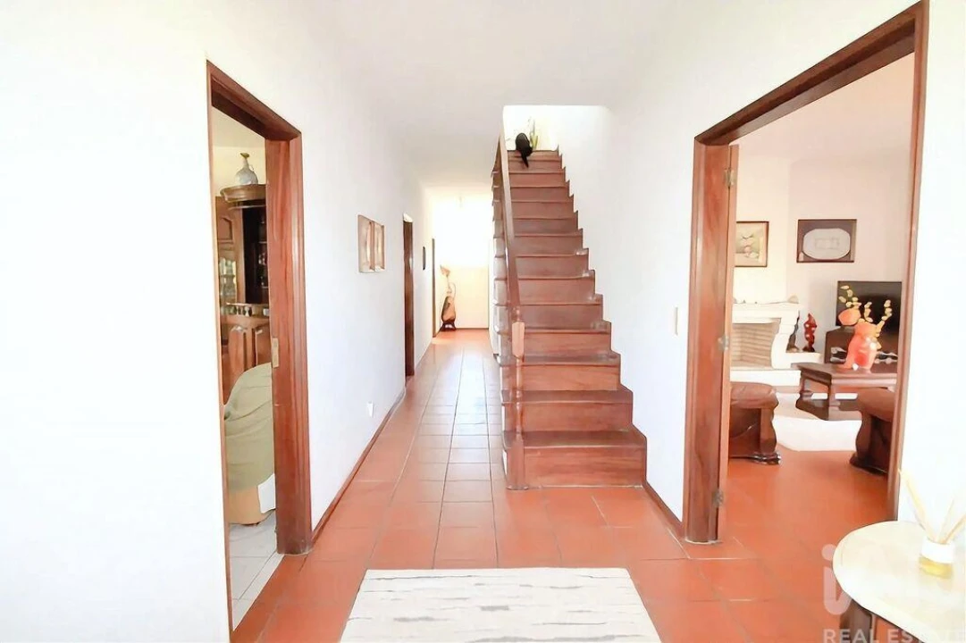 Moradia T4 para Venda em Vilar de Nantes Foto 16