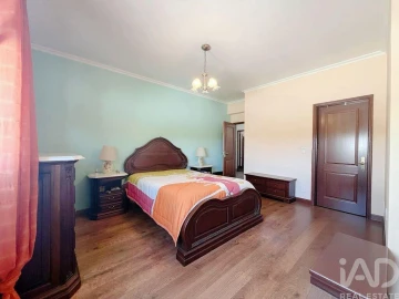 Moradia T4 para Venda em Vilar de Nantes