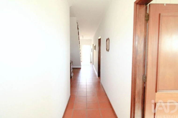 Moradia T4 para Venda em Vilar de Nantes Foto 17