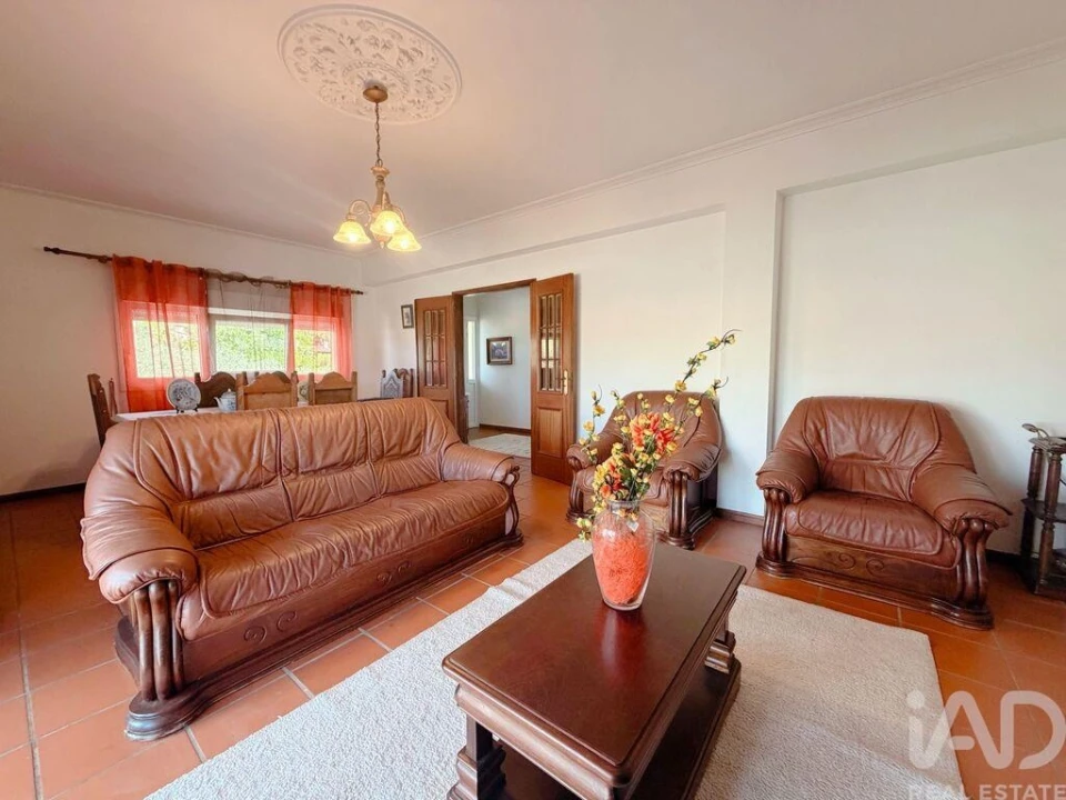 Moradia T4 para Venda em Vilar de Nantes Foto 15