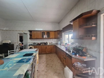 Moradia T6 para Venda em Fernao Ferro