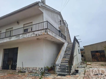 Moradia T6 para Venda em Fernao Ferro