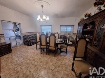 Moradia T6 para Venda em Fernao Ferro