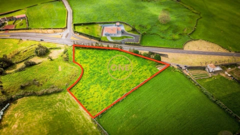 Terreno para Venda em Pico da Pedra