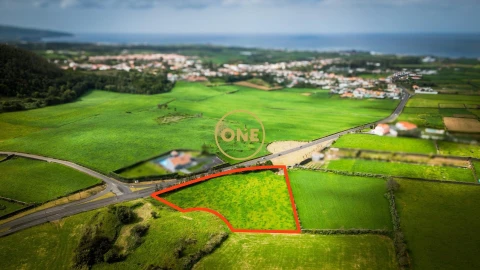 Terreno para Venda em Pico da Pedra