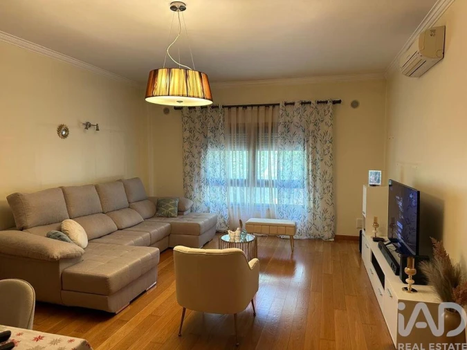 Apartamento T3 para Arrendamento em Odivelas Foto 2