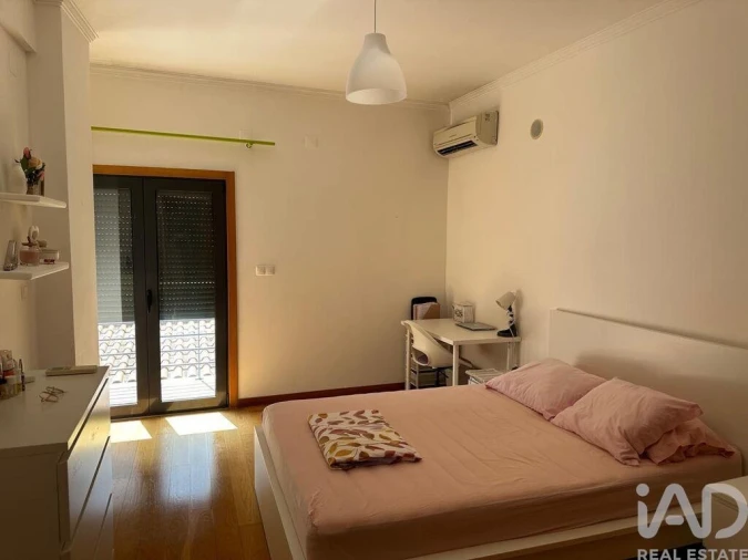 Apartamento T3 para Arrendamento em Odivelas Foto 10