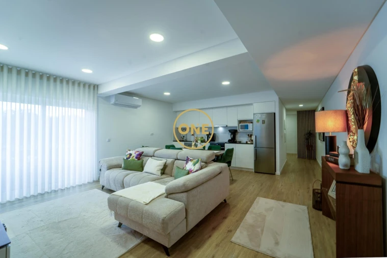 Apartamento T3 para Venda em Rabo de Peixe Foto 2