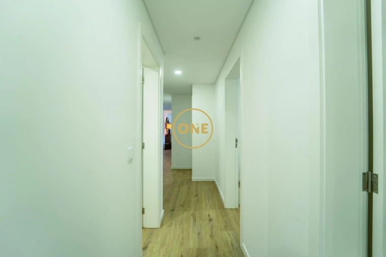 Apartamento T3 para Venda em Rabo de Peixe Foto 14