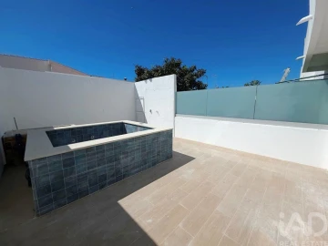 Moradia T3 para Venda em Loule (São Clemente)