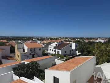 Moradia T3 para Venda em Loule (São Clemente)