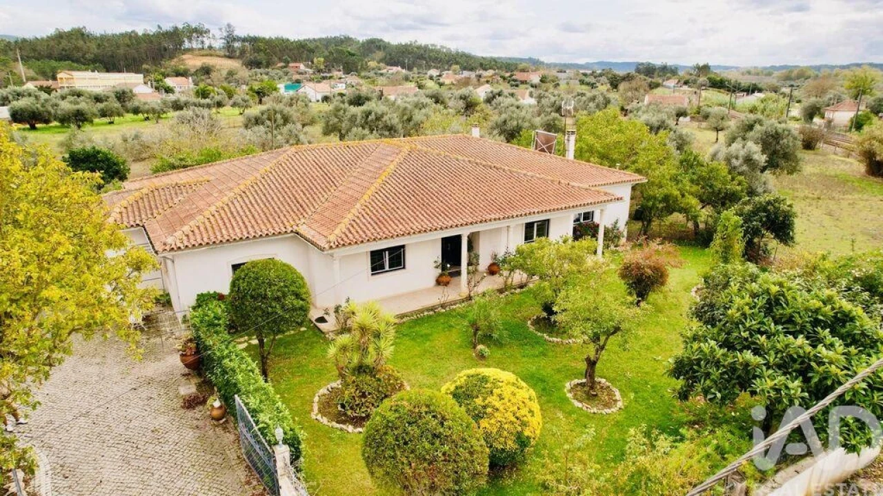 Moradia T4 para Venda em Pelariga Foto 1