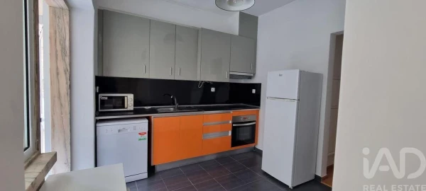 Apartamento T1 para Arrendamento em Avenidas Novas