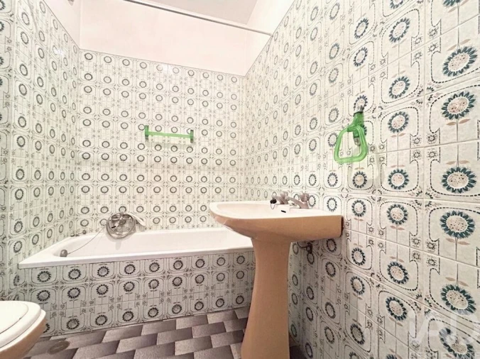 Apartamento T1 para Venda em Quarteira Foto 8