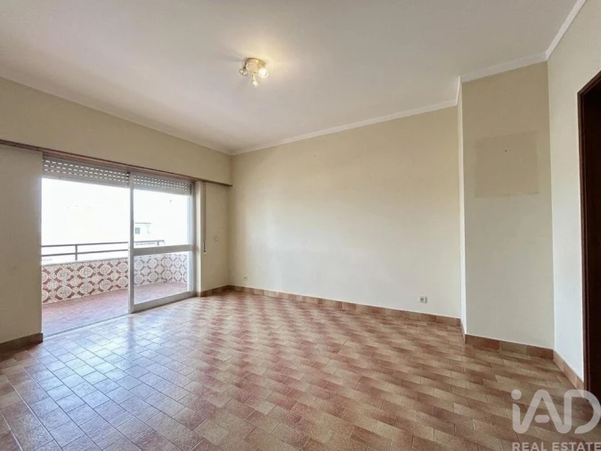 Apartamento T1 para Venda em Quarteira Foto 4