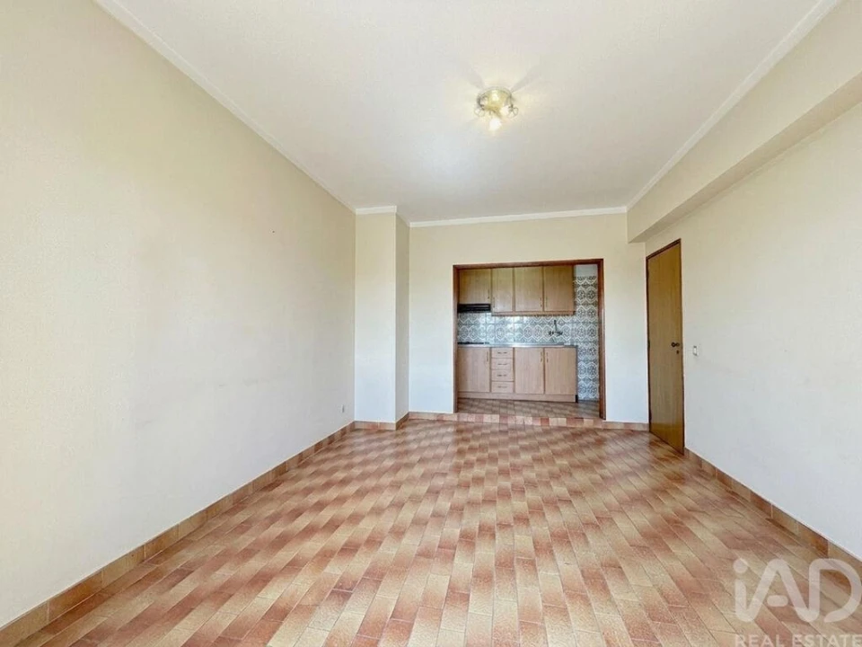 Apartamento T1 para Venda em Quarteira Foto 2