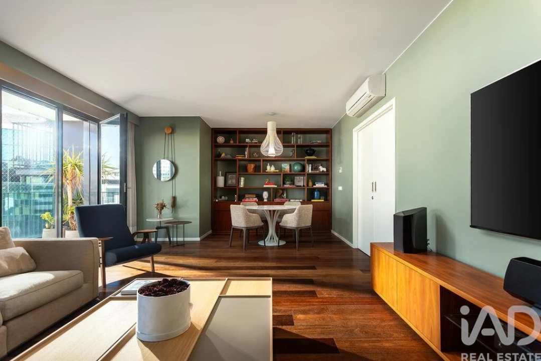 Apartamento T6 para Venda em Avenidas Novas Foto 2