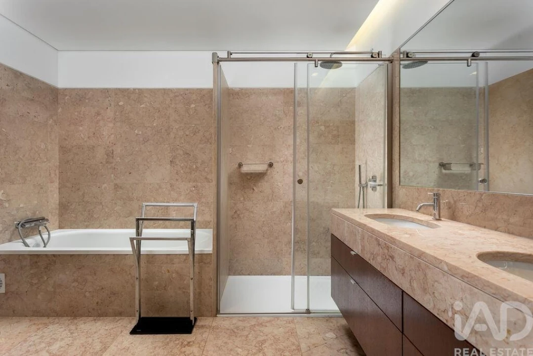 Apartamento T6 para Venda em Avenidas Novas Foto 25