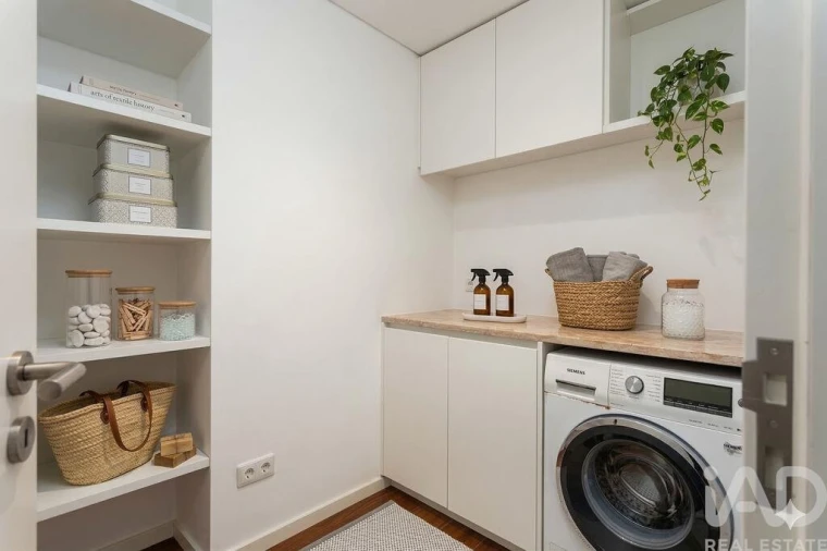 Apartamento T6 para Venda em Avenidas Novas Foto 14