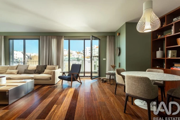 Apartamento T6 para Venda em Avenidas Novas Foto 3