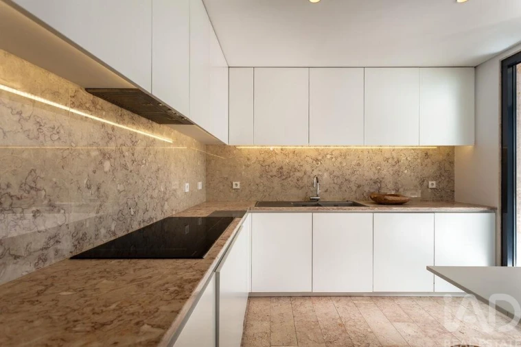 Apartamento T6 para Venda em Avenidas Novas Foto 10