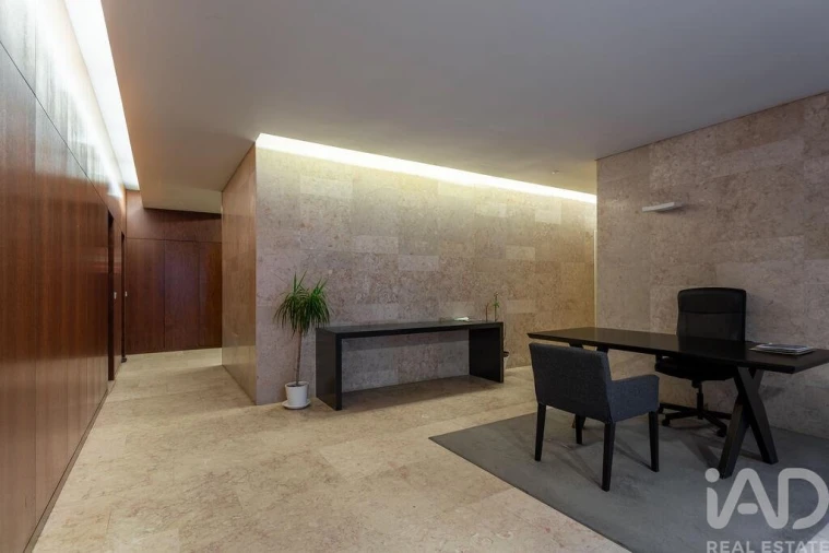 Apartamento T6 para Venda em Avenidas Novas Foto 35