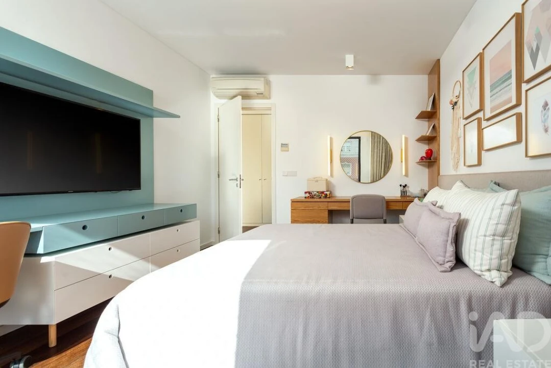 Apartamento T6 para Venda em Avenidas Novas Foto 23