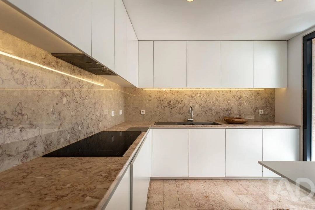 Apartamento T6 para Venda em Avenidas Novas Foto 10