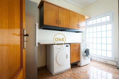 Moradia T4 para Venda em Rosto do Cão (Livramento)