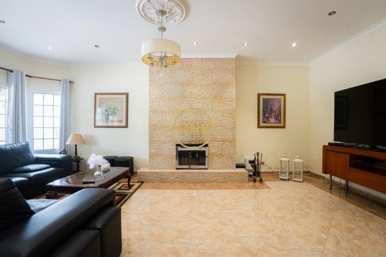 Moradia T4 para Venda em Rosto do Cão (Livramento) Foto 24