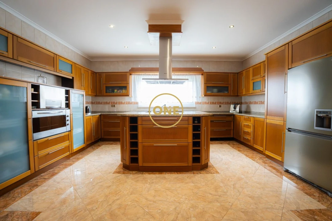 Moradia T4 para Venda em Rosto do Cão (Livramento) Foto 19