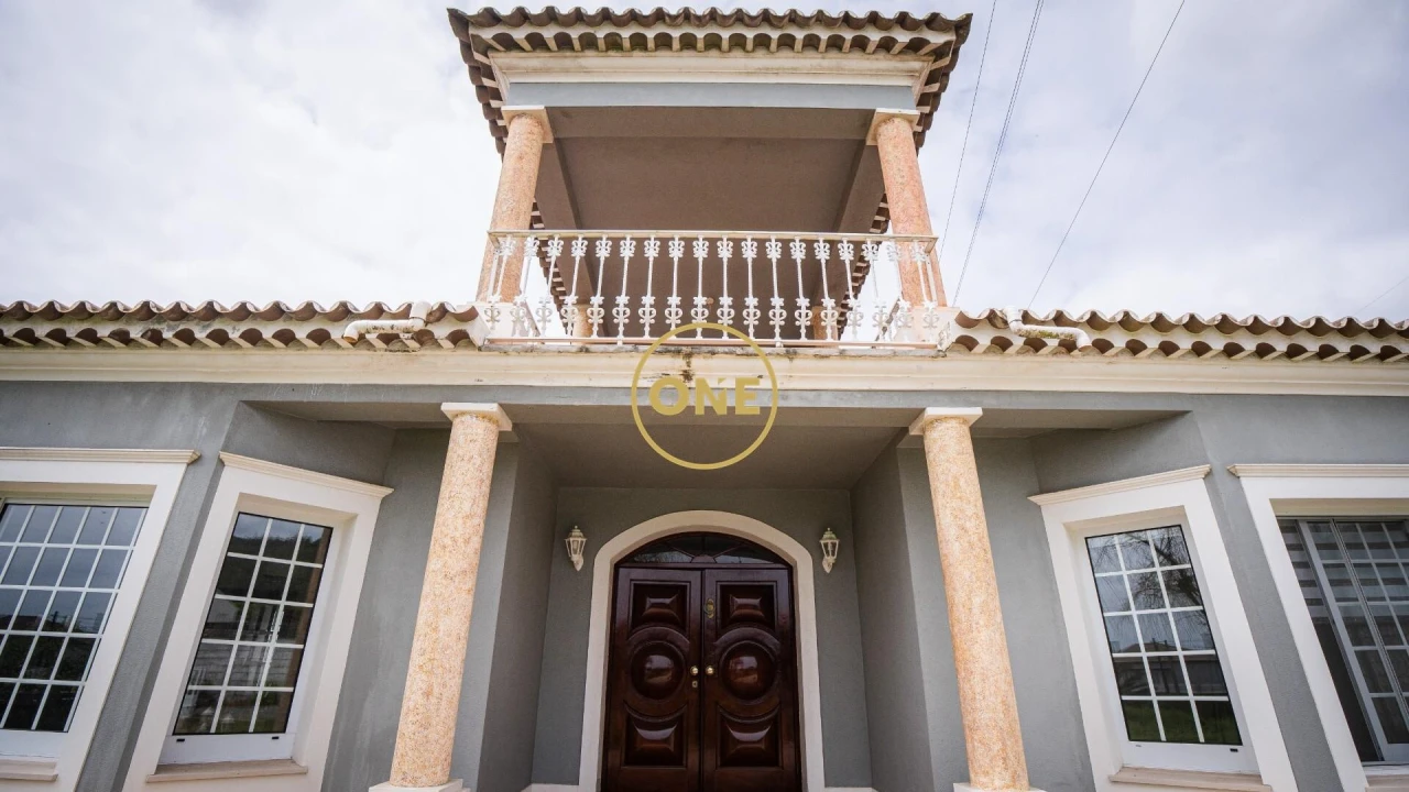 Moradia T4 para Venda em Rosto do Cão (Livramento) Foto 2