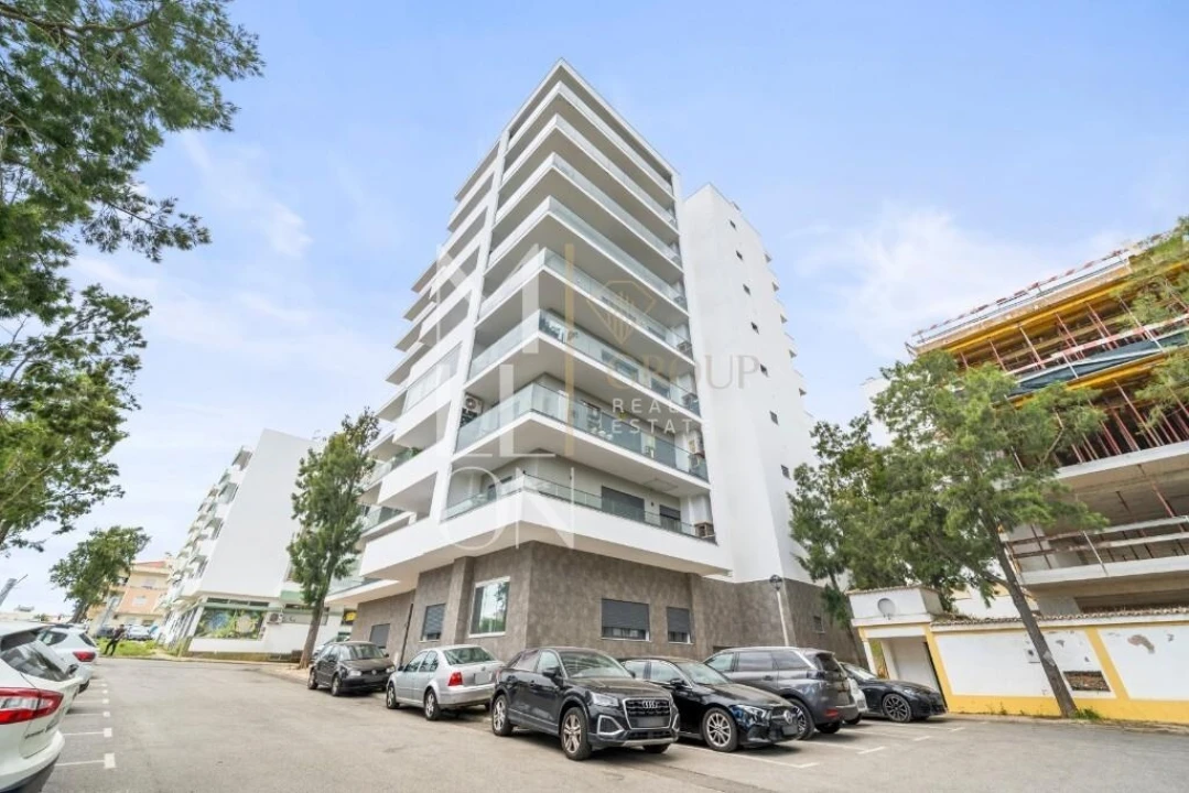 Apartamento T4 para Venda em Portimão Foto 51