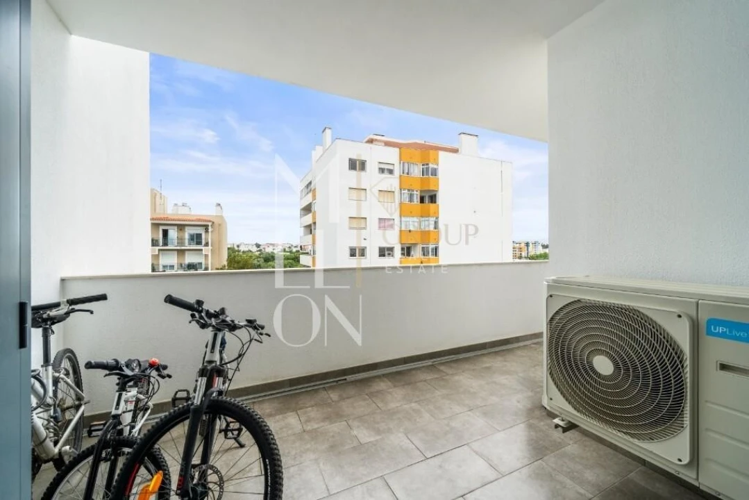 Apartamento T4 para Venda em Portimão Foto 47