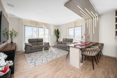 Apartamento T4 para Venda em Portimão