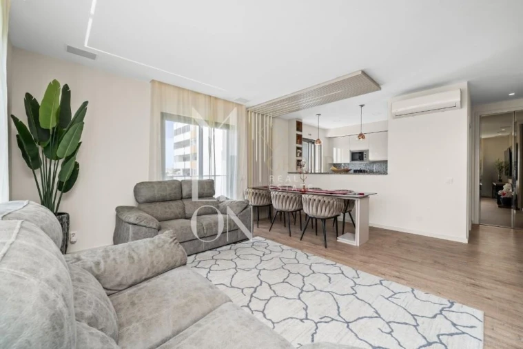 Apartamento T4 para Venda em Portimão Foto 4
