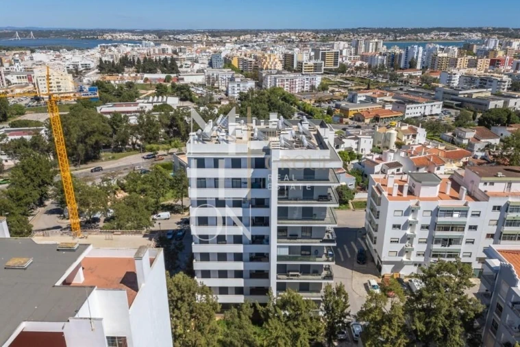 Apartamento T4 para Venda em Portimão Foto 54