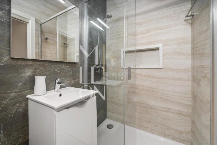 Apartamento T4 para Venda em Portimão Foto 23