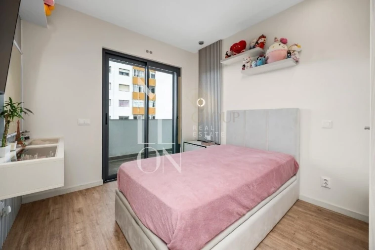 Apartamento T4 para Venda em Portimão Foto 37