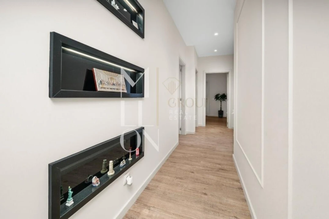 Apartamento T4 para Venda em Portimão Foto 31