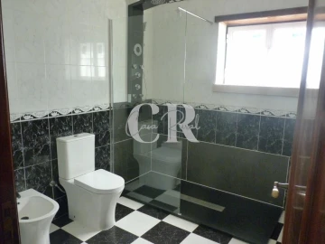 Moradia T3 para Venda em Vila Facaia