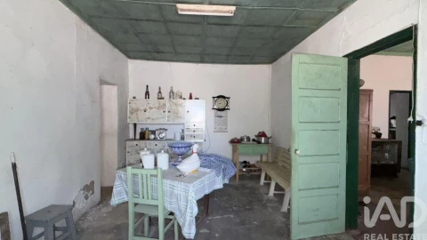 Moradia T3 para Venda em São Vicente do Paul e Vale de Figueira