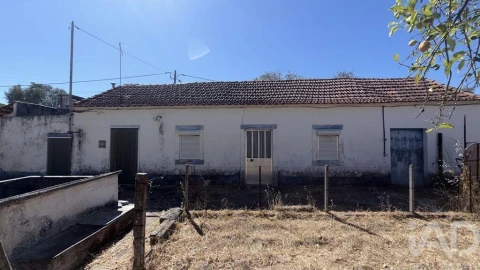 Moradia T3 para Venda em São Vicente do Paul e Vale de Figueira