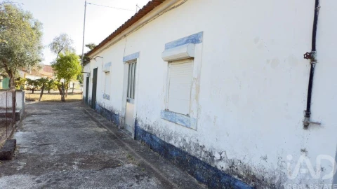 Moradia T3 para Venda em São Vicente do Paul e Vale de Figueira